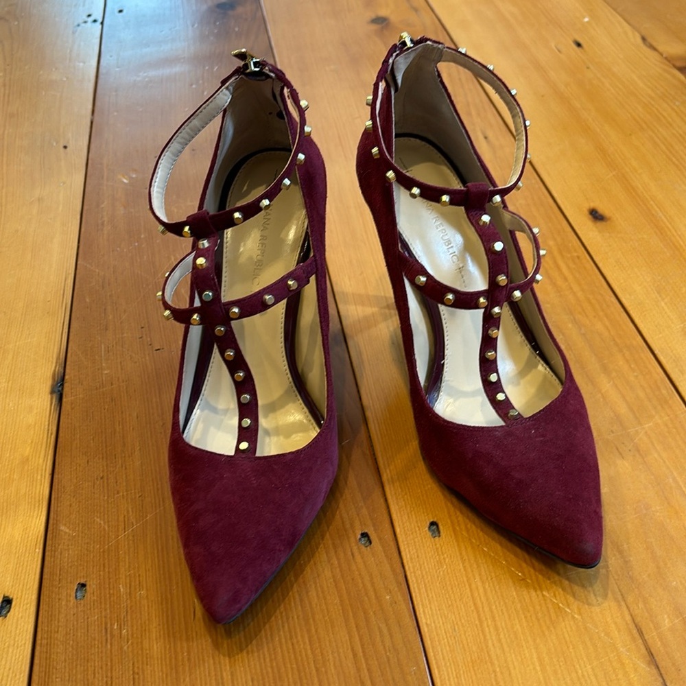 Banana Republic merlot suede heels